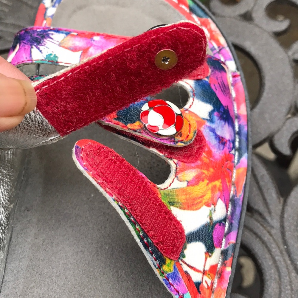 🐲💙 Alegria Fiona Iris Multi color Floral Print Sandal - Picture 10 of 12